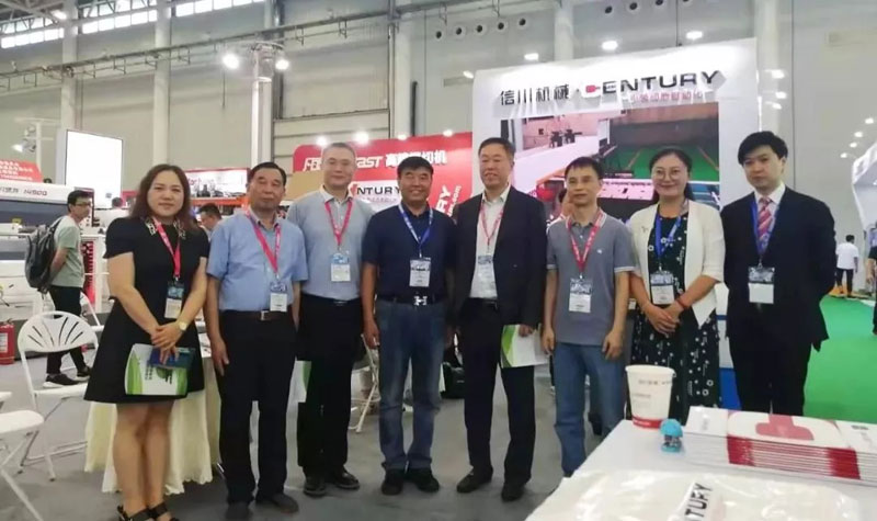 信川上料模切機組亮相武漢國際博覽中心-B6館A07-2，您來看過了嗎?