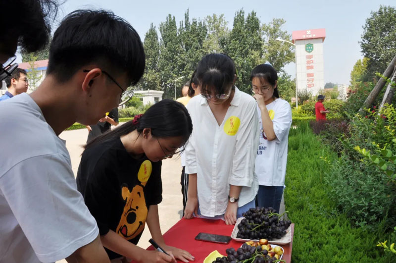 熱烈祝賀信川機械職工子弟金榜題名！